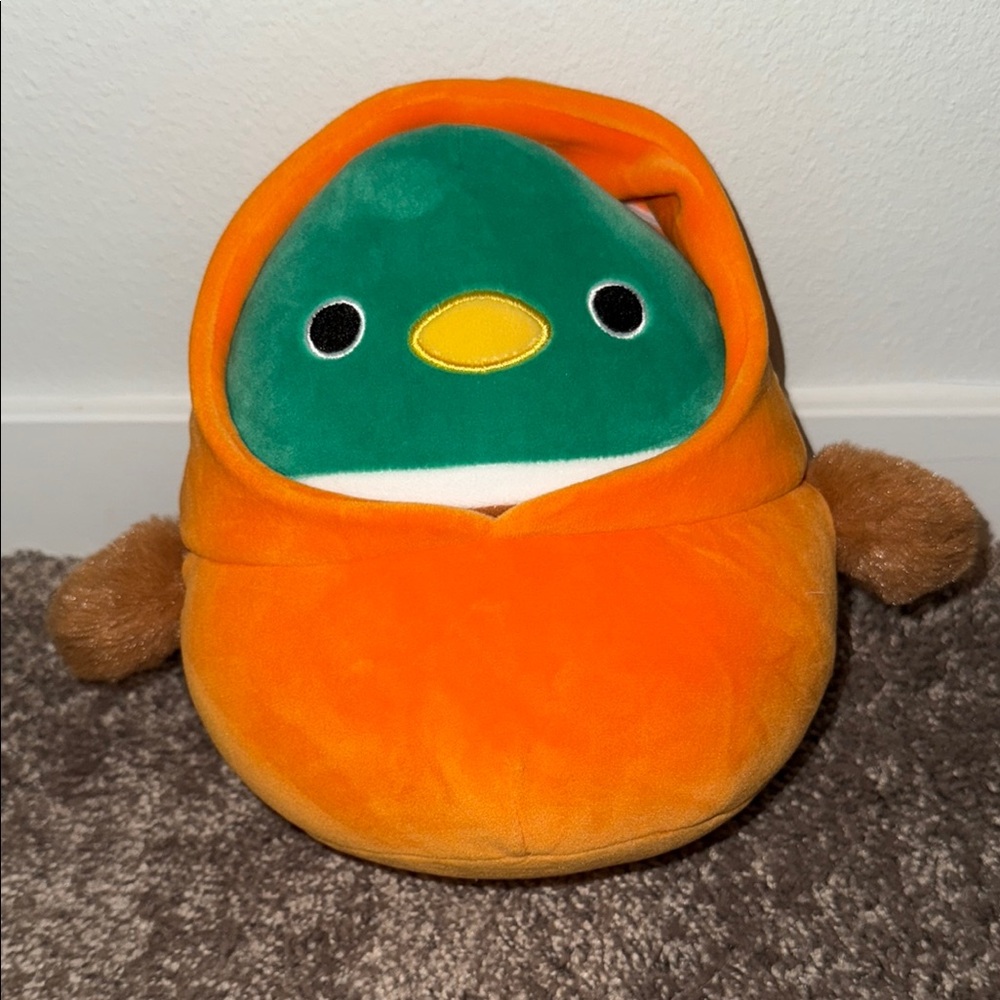 NWT 8in Avery Pumpkin Squishmallow